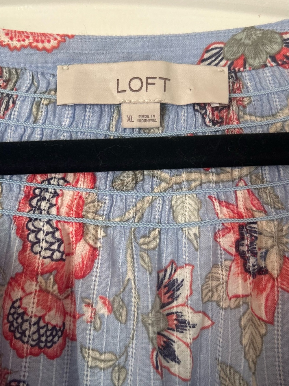 LOFT Blue Floral Henley Blouse - Picture 3 of 12